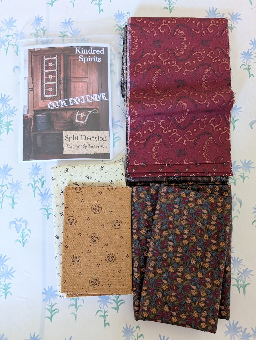 Yellow Creek Quilt Co Kindred Spirits Split Decision Quilt Kit NEW Lap Pillow